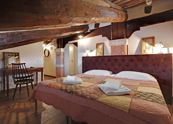 호스텔 제너레이터 *