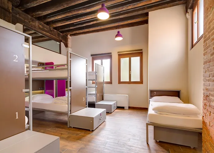 Generator Auberge de jeunesse