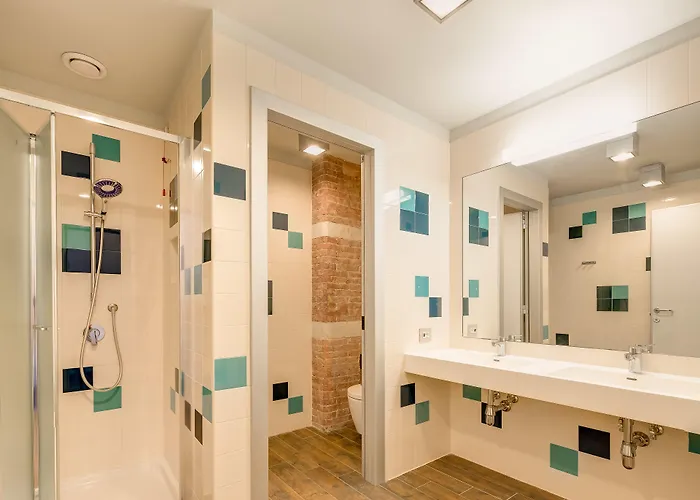 Auberge de jeunesse Generator