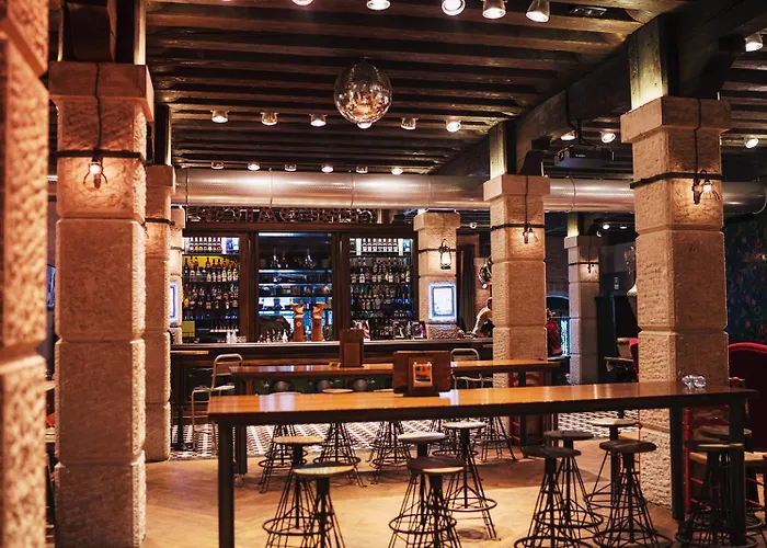 Generator Auberge de jeunesse